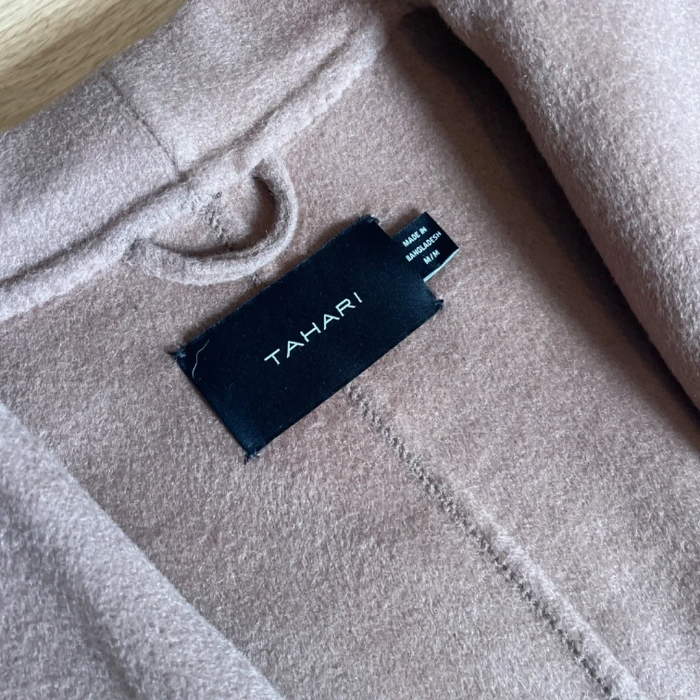 NWT Tahari Light Brown Wool Blend Wrap Coat With Pockets Size Medium - Picture 5 of 7